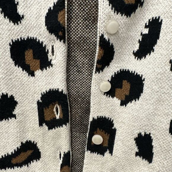 Tyler Boe 9 Button Down Cardigan Sweater Leopard‎ Print Size Medium - Picture 3 of 5